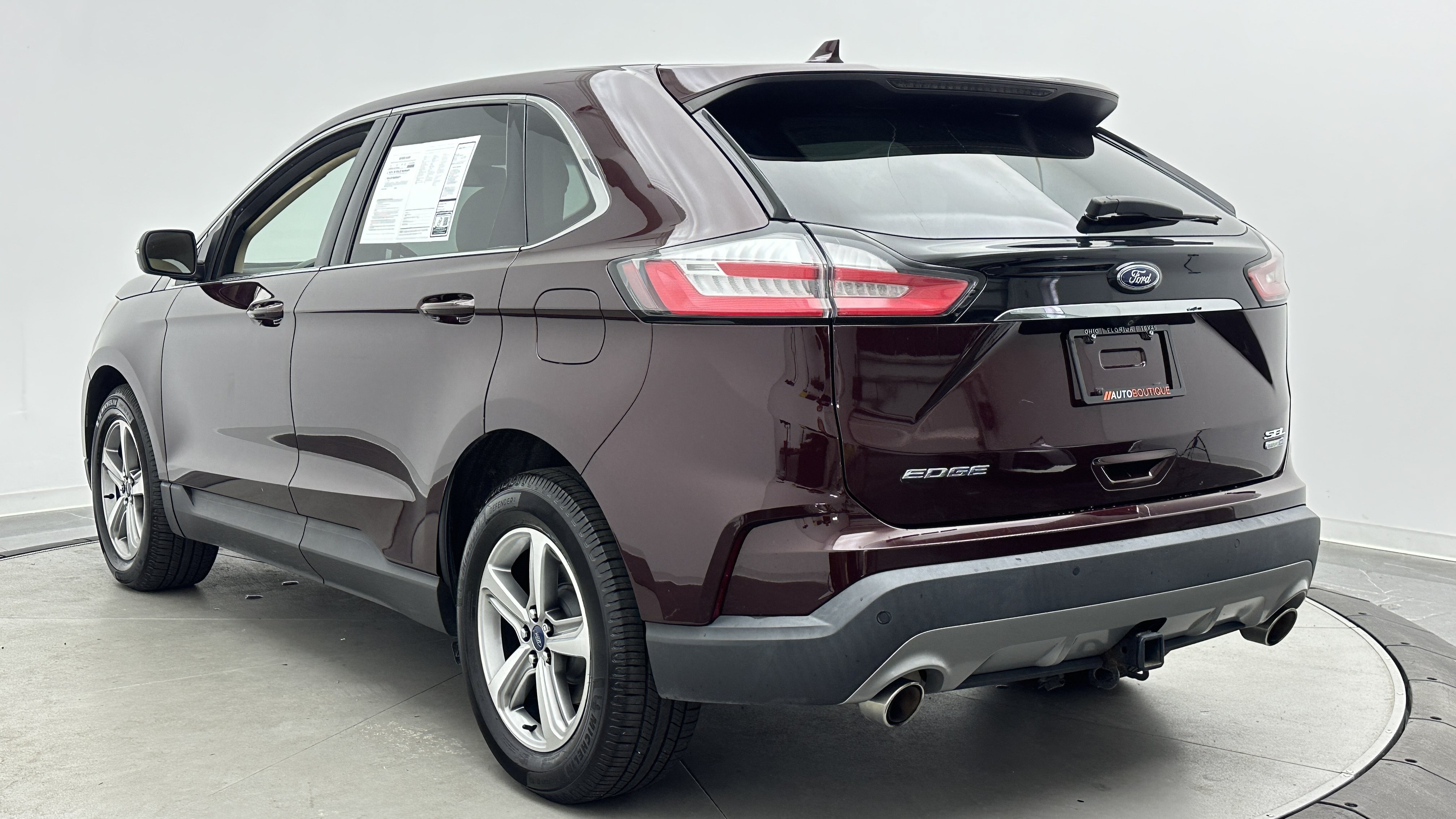 Used 2019 Ford Edge SEL w/ Equipment Group 201A AWD/4WD image 7