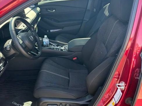 Used 2025 Honda Accord Sport image 7