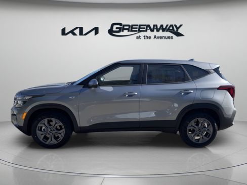 New 2026 Kia Seltos LX image 2