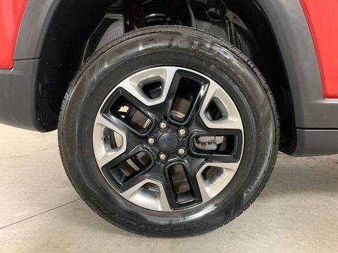 Used 2018 Jeep Compass Trailhawk w/ Leather Interior Group image 10