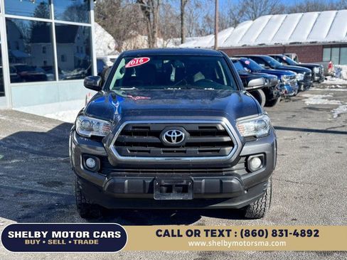 Used 2017 Toyota Tacoma SR5 w/ Tow Package image 2