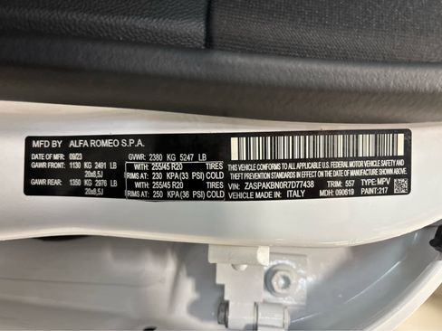 Used 2024 Alfa Romeo Stelvio Veloce image 10