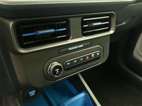 New 2025 Ford Maverick XLT image 17