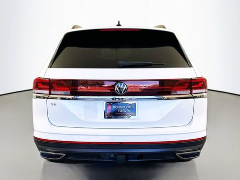 Used 2024 Volkswagen Atlas SE image 6