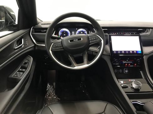 New 2025 Jeep Grand Cherokee L Limited image 33