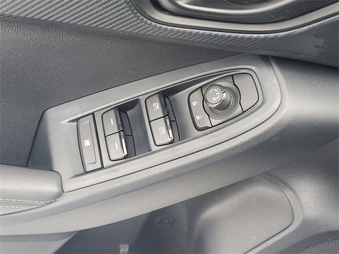 Used 2024 Subaru Crosstrek 2.0i Premium image 16