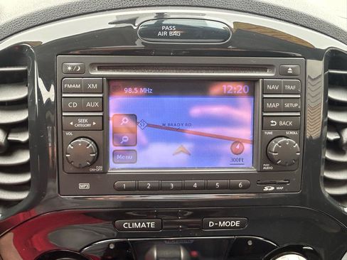 Used 2011 Nissan Juke SV AWD/4WD image 23