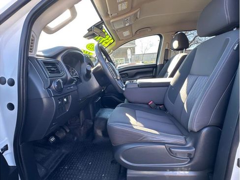 Used 2022 Nissan Titan S w/ S Utility Package image 14