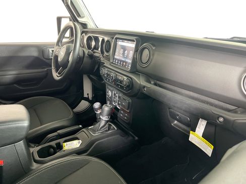 Used 2023 Jeep Gladiator Sport AWD/4WD image 28