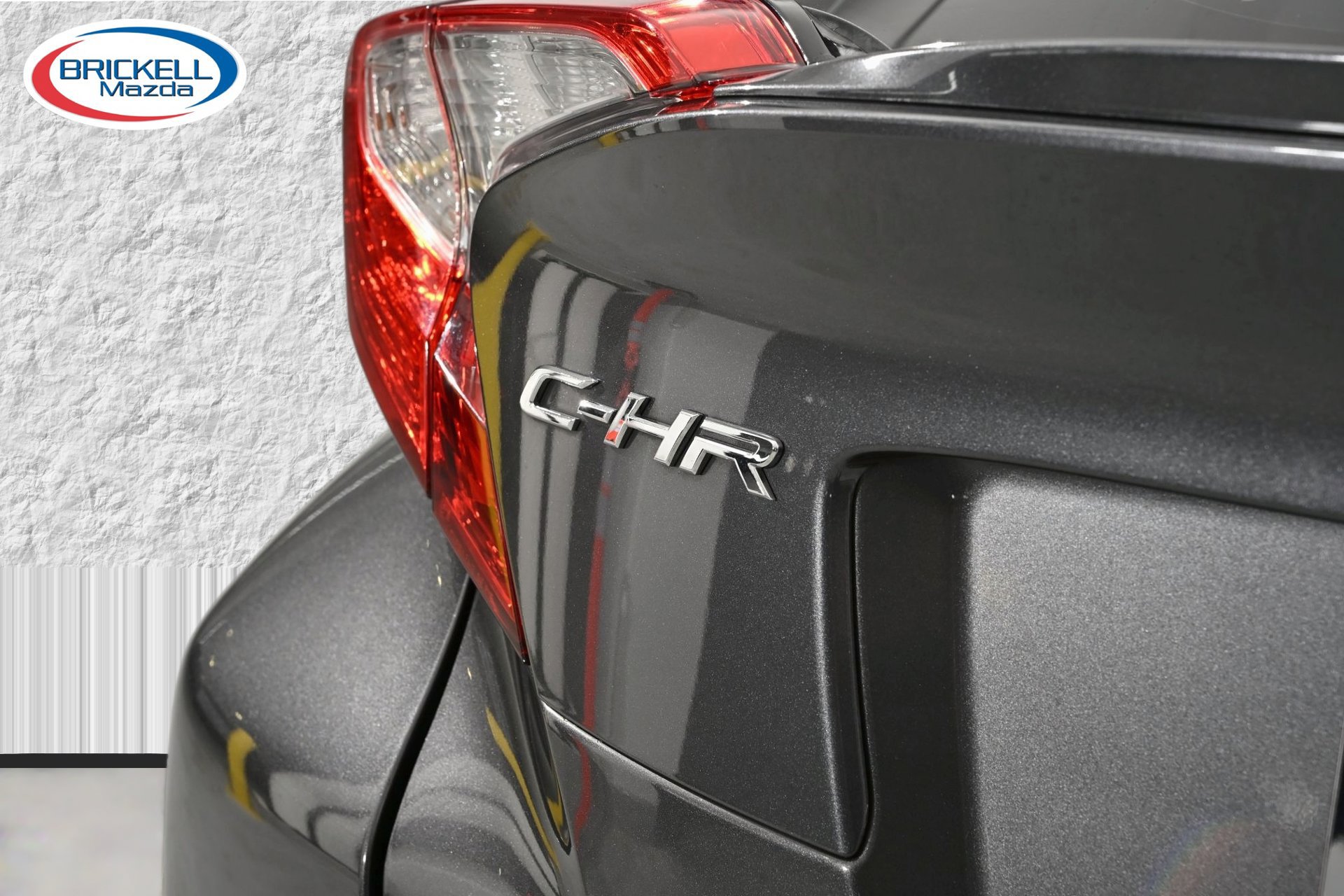 Used 2018 Toyota C-HR XLE FWD image 10