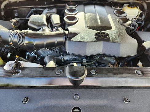 Used 2014 Toyota 4Runner SR5 Premium image 31