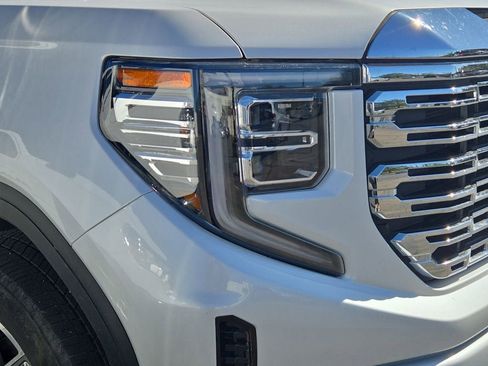 Certified 2023 GMC Sierra 1500 Denali w/ Denali Reserve Package AWD/4WD image 4