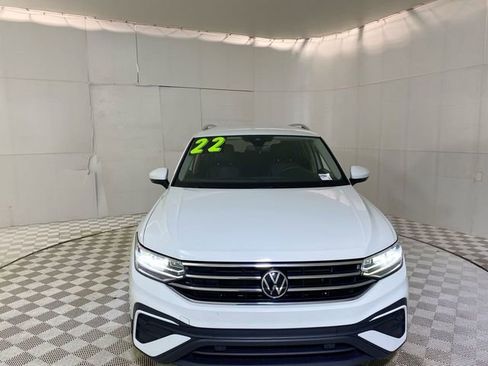Used 2022 Volkswagen Tiguan SE FWD image 21
