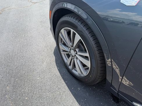 Used 2021 Cadillac XT6 Premium Luxury FWD image 10