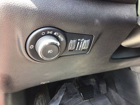 Used 2022 Jeep Compass Limited AWD/4WD image 18