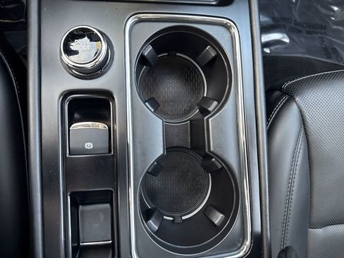 Used 2024 Lincoln Corsair AWD w/ Equipment Group 101A image 24