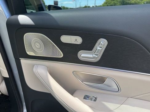New 2026 Mercedes-Benz GLS 450 4MATIC image 38