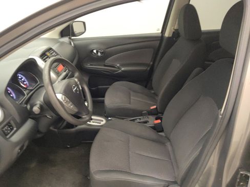 Used 2016 Nissan Versa SV FWD image 17