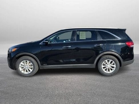 Used 2016 Kia Sorento LX image 6
