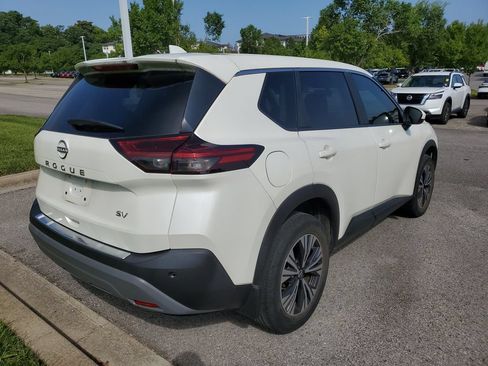 Certified 2023 Nissan Rogue SV FWD image 15