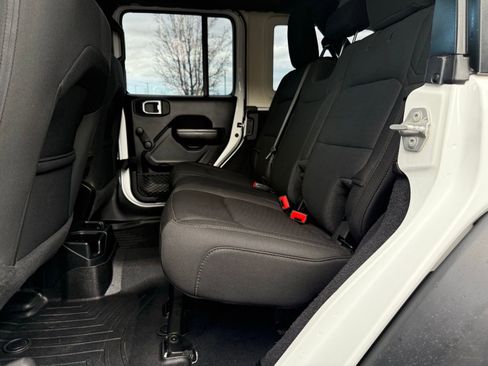 Used 2020 Jeep Wrangler Unlimited Sport image 22