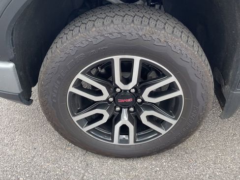 Used 2025 GMC Sierra 1500 AT4 w/ AT4 Premium Package image 15