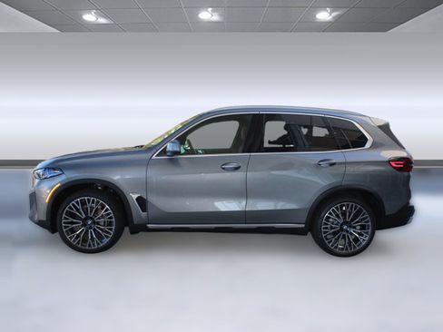 Used 2026 BMW X5 sDrive40i RWD image 2