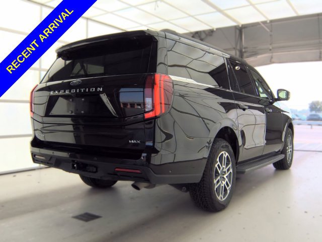 Used 2025 Ford Expedition Max Active AWD/4WD image 2