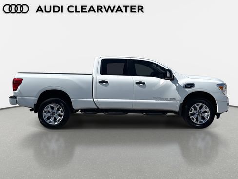 Used 2024 Nissan Titan SV w/ SV Convenience Package image 7