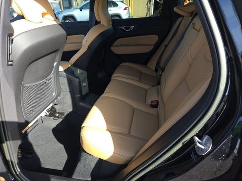 Used 2023 Volvo XC60 T8 Ultimate w/ Protection Package Premier image 8