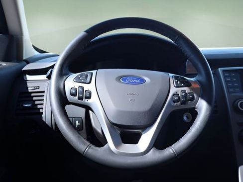 Used 2018 Ford Flex SE image 24