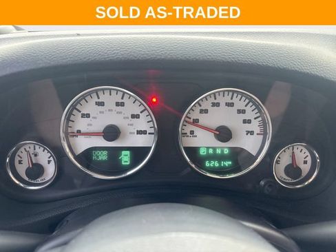 Used 2016 Jeep Wrangler Unlimited Sahara w/ Connectivity Group AWD/4WD image 15