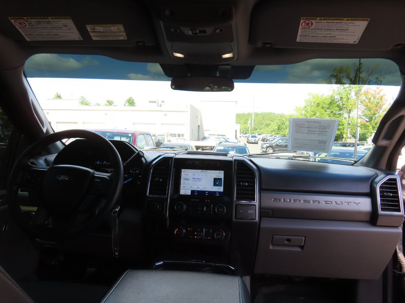 Used 2022 Ford F350 XLT w/ Black Appearance Package AWD/4WD image 16