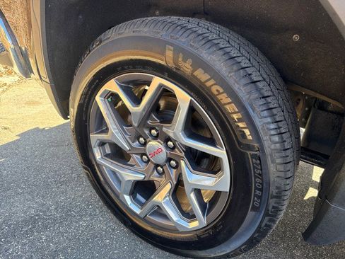 Used 2022 GMC Sierra 1500 SLT w/ SLT Premium Plus Package image 12