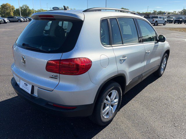 Used 2017 Volkswagen Tiguan S AWD/4WD image 5