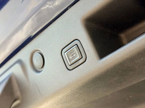 Used 2022 Chevrolet Equinox LT FWD image 27