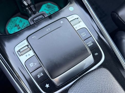 Used 2020 Mercedes-Benz GLB 250 4MATIC image 37