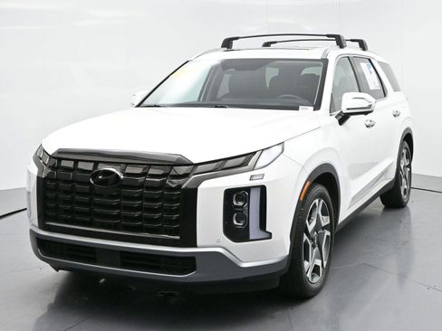 Used 2023 Hyundai Palisade Limited AWD/4WD image 3