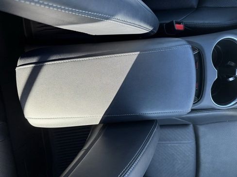 Certified 2021 Toyota Venza Limited image 31