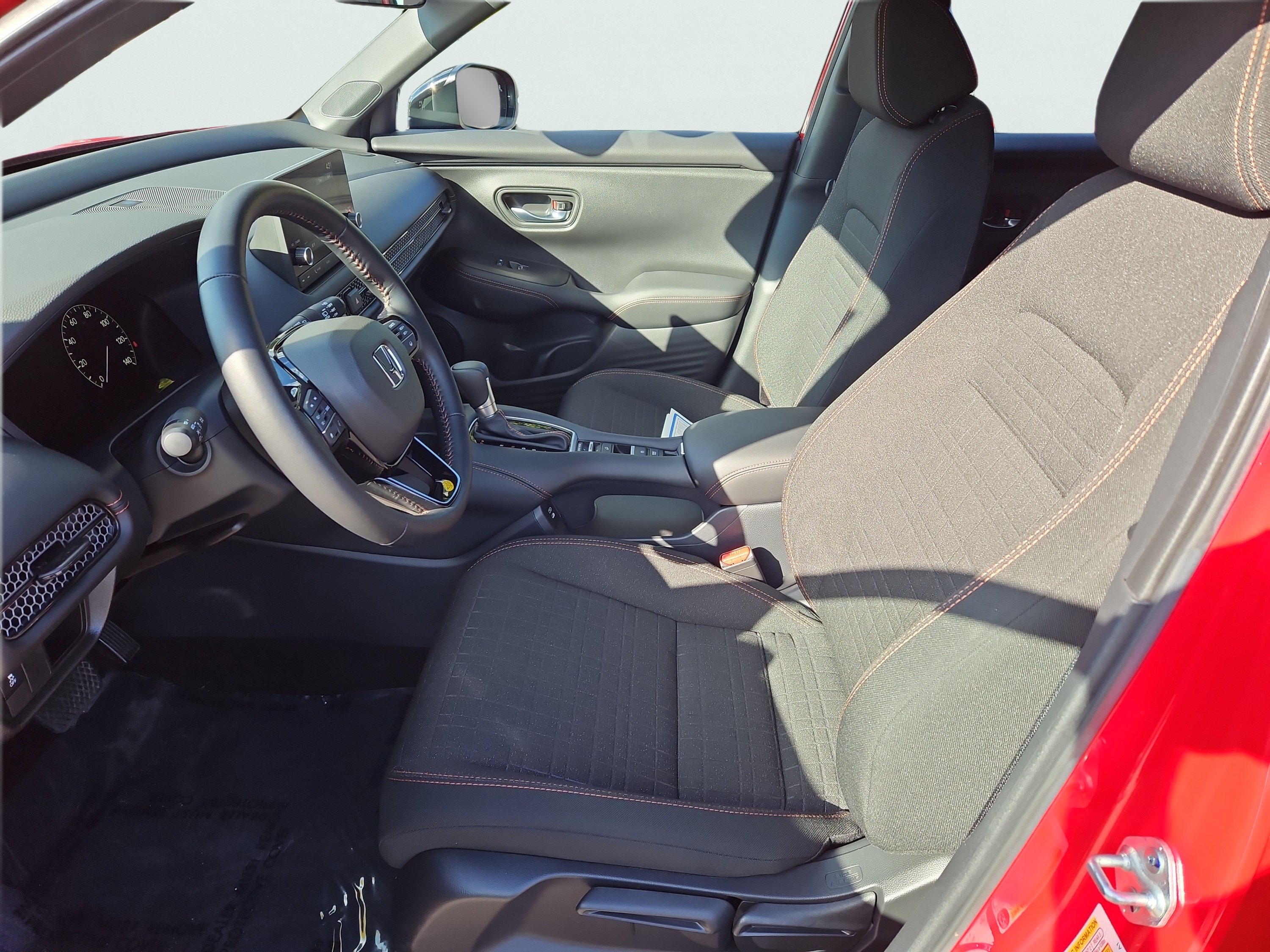Certified 2025 Honda HR-V Sport image 28