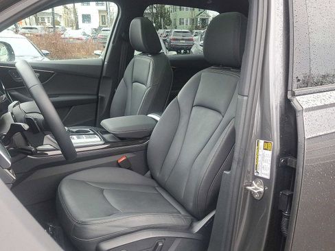 Used 2025 Audi Q7 2.0T Premium w/ Convenience Plus Package image 11