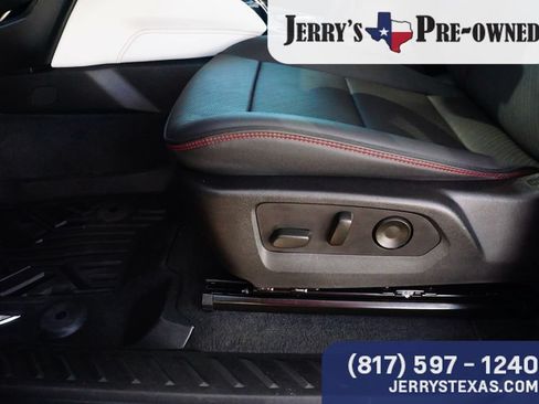 Used 2024 GMC Canyon AT4X AWD/4WD image 18