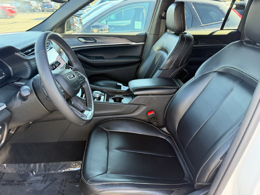 Used 2024 Jeep Grand Cherokee Limited 4xe AWD/4WD image 10