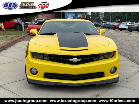 Used 2011 Chevrolet Camaro SS RWD image 2
