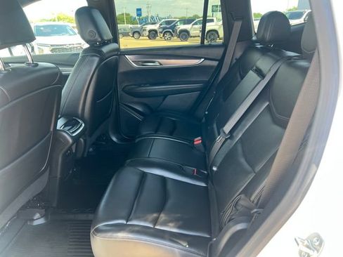 Certified 2024 Cadillac XT6 Luxury AWD/4WD image 13