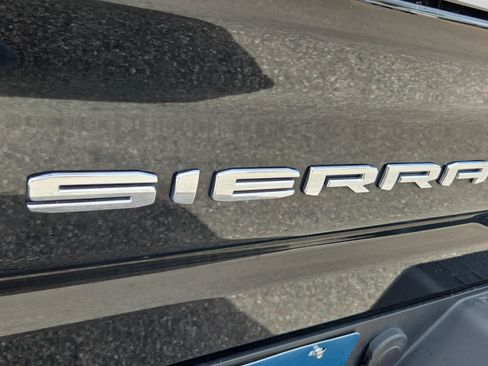 Used 2024 GMC Sierra 2500 AT4 w/ AT4 Premium Plus Package AWD/4WD image 33