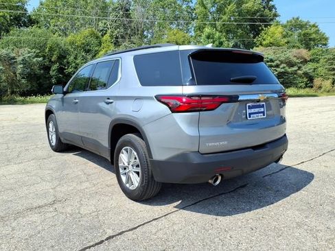 Used 2023 Chevrolet Traverse LT w/ LPO, Floor Liner Package FWD image 5