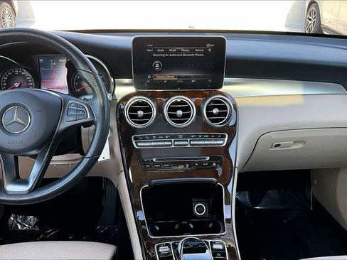 Used 2019 Mercedes-Benz GLC 350e 4MATIC image 7