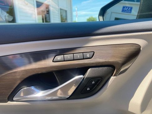Certified 2023 GMC Terrain Denali w/ Black Diamond Edition AWD/4WD image 22
