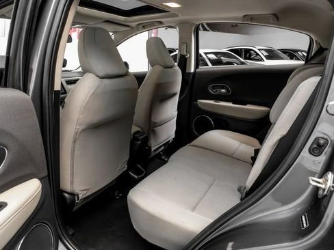 Used 2019 Honda HR-V EX image 39